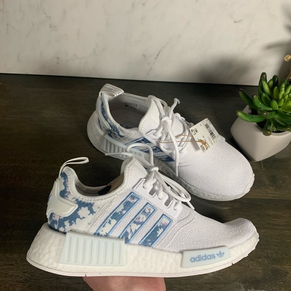 adidas NMD R1 Dreamy Floral - Picture 5 of 7